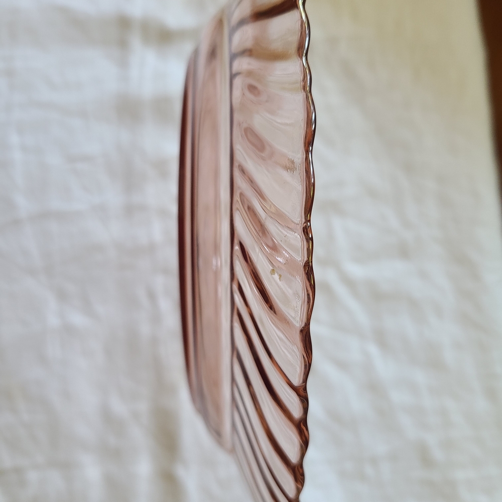 Free With Purchase, Pink Rope Pattern Dinnerware Plate - Picture 3 of 3
